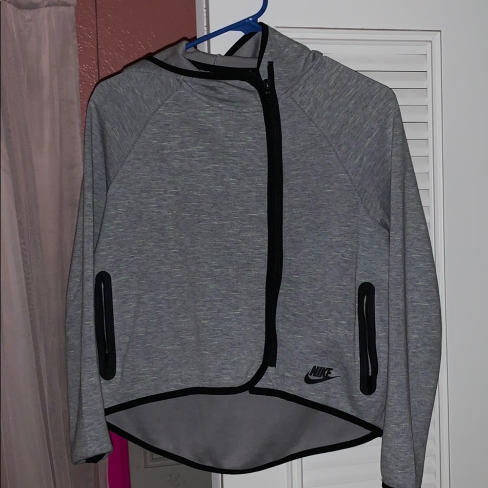 nike tech
